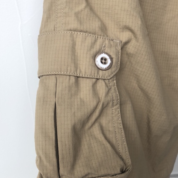 Boys Under Armour Cargo Shorts - Size YL - Picture 4 of 5